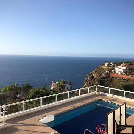 Villa Hibiscus *