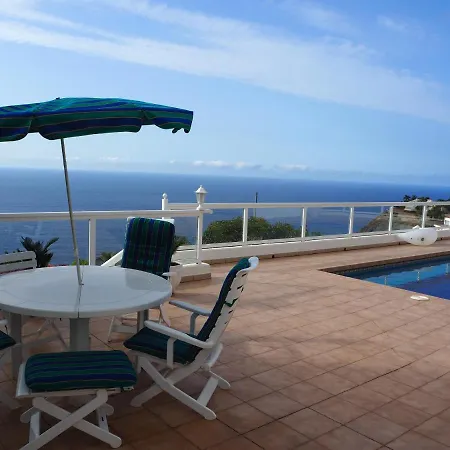 Hibiscus Villa *