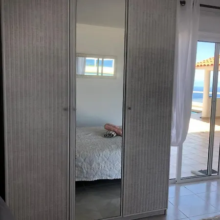 Hibiscus Villa *