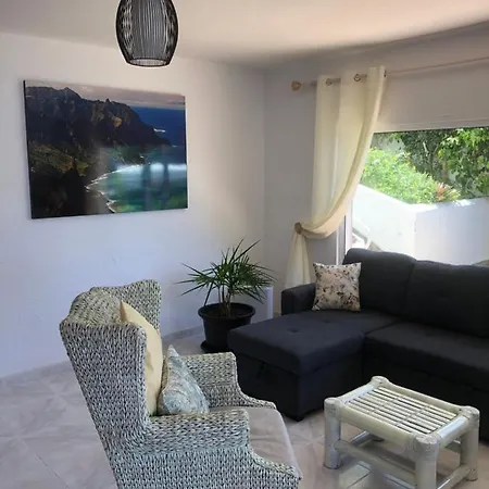 Hibiscus Villa *